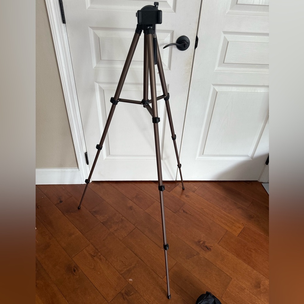 Adjustable Phone / Camera Tripod